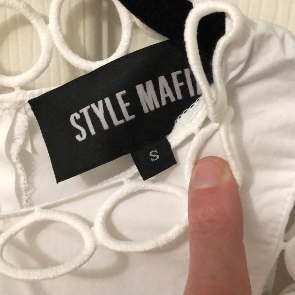 This is a beautiful BRAND new top!! - Picture 4 of 4